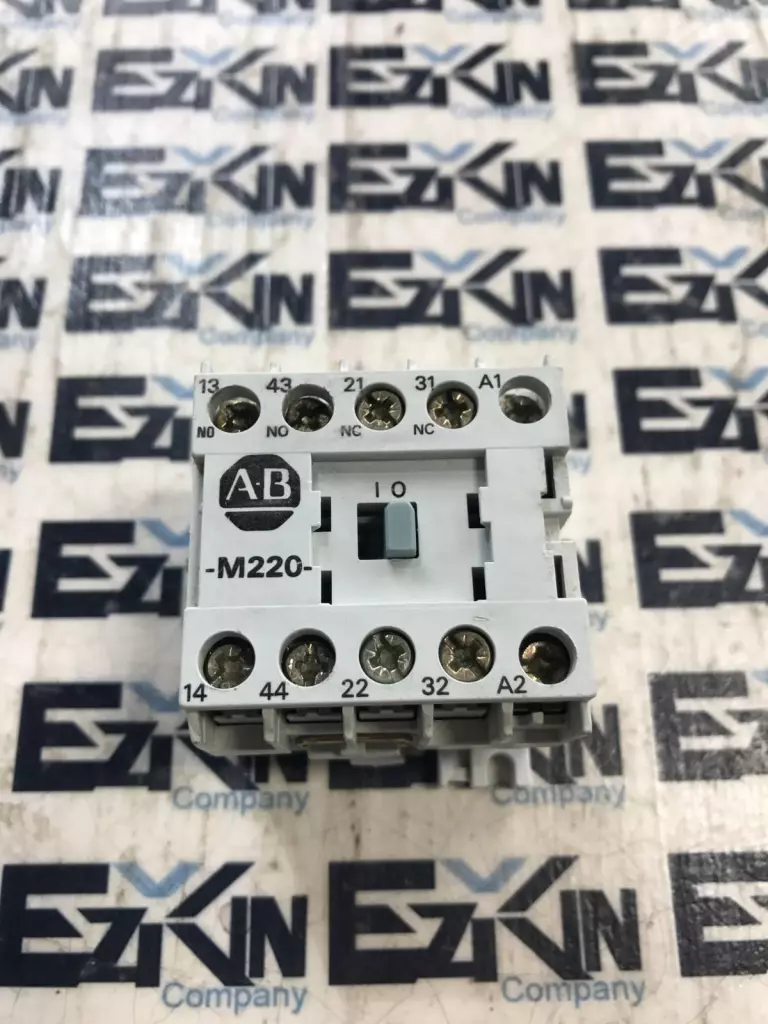 Allen-Bradley 700-M220* SER.A Mini Control Relay, 300VAC 12A / 600VAC 5A 