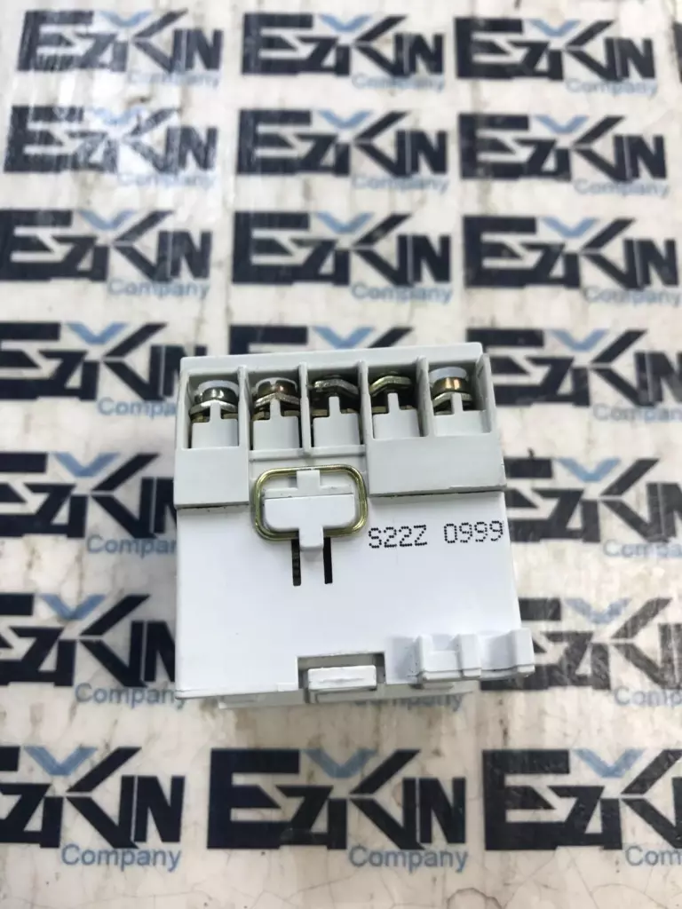 Allen-Bradley 700-M220* SER.A Mini Control Relay, 300VAC 12A / 600VAC 5A 