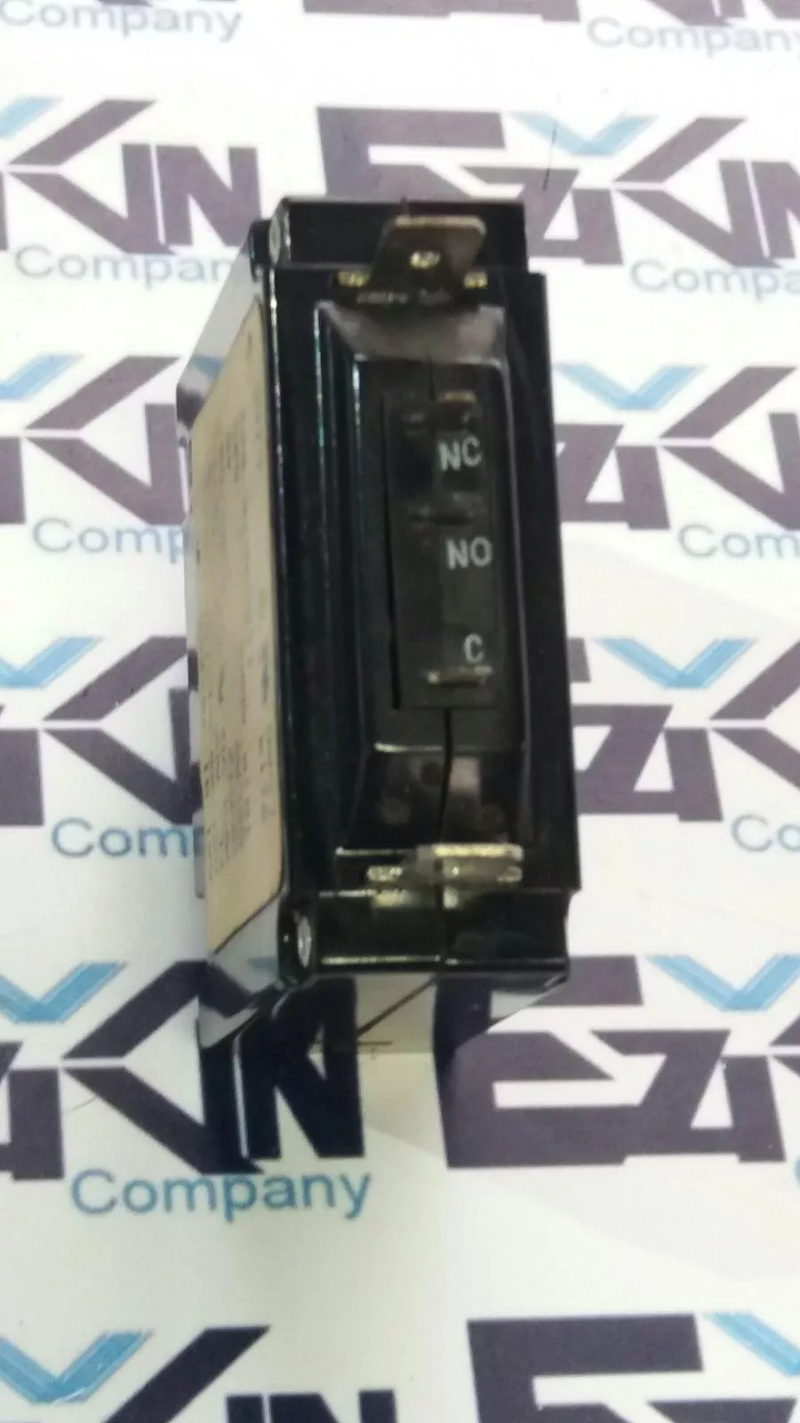 Carling Switch AA1-B1-46-250-1B1-C 1-Pole Circuit Breaker 277VAC 0.5A 