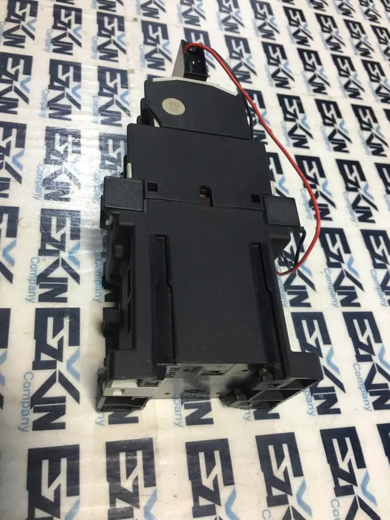 Moeller DIL00AM-G Contactor 600VAC/250VDC 20Amp W/22DILM Auxiliary Contactor 