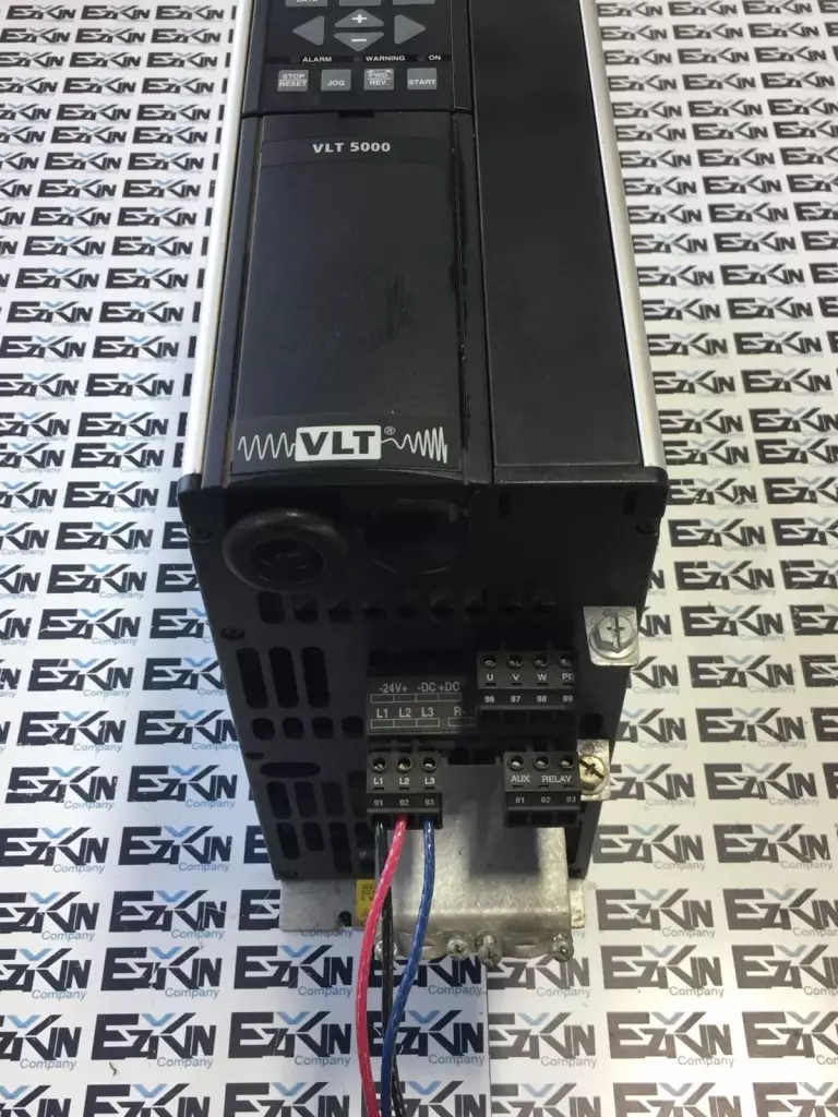 Danfoss PT5B20STR3DLF30A VLT 5000 Variable Speed Drive 380-500V 9.1Amp 5.0HP 
