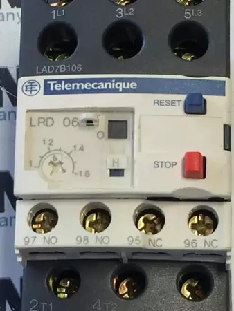 TELEMECANIQUE LRD 06 OVERLOAD RELAY 1-1.6A W/LAD7B106 TERMINAL BLOCK 