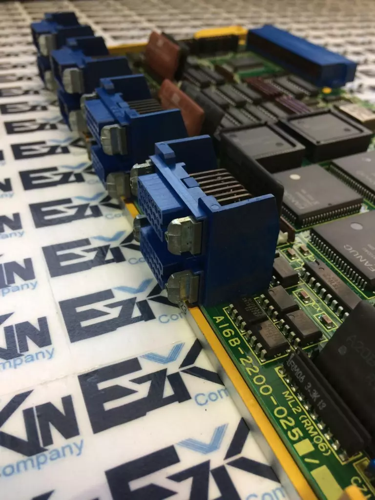 Fanuc A16B-2200-025 4-Axis Control Circuit Board 