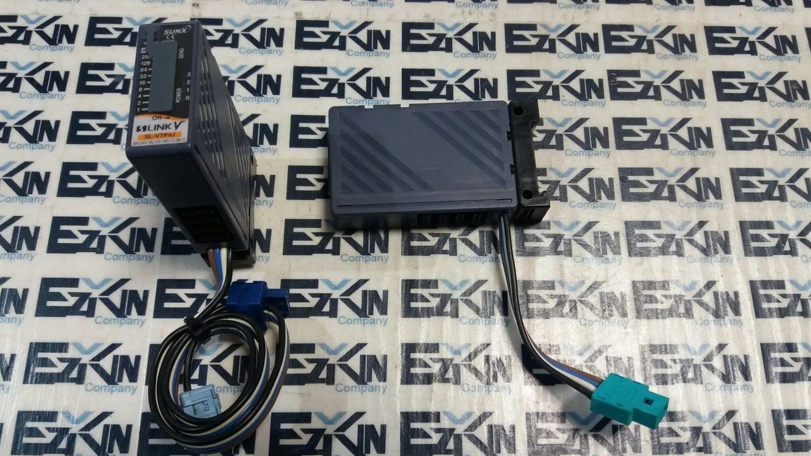 Sunx SL-VTP4J S-Link V-Series Flexible Wire-Saving Module Lot of 2