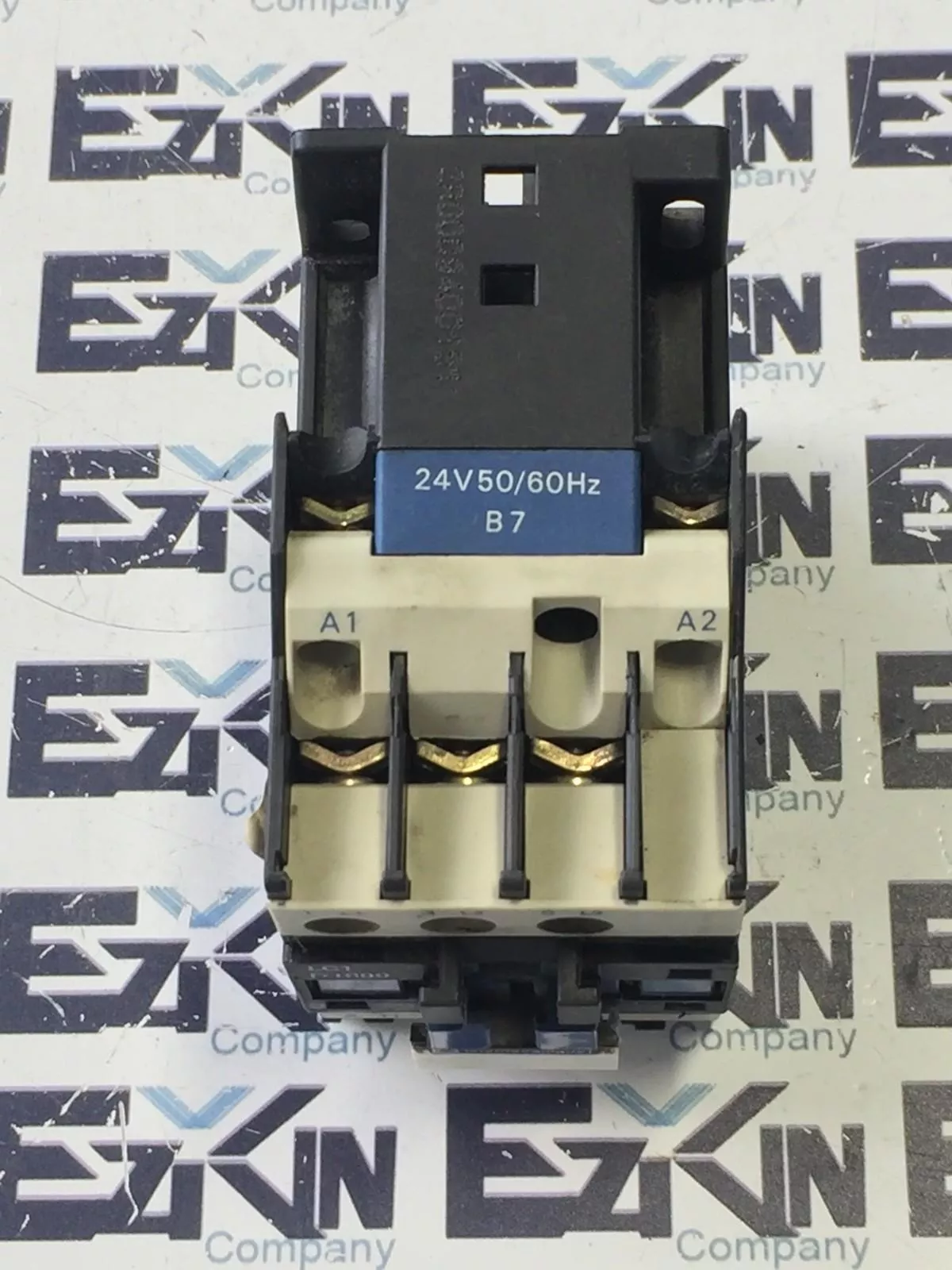 Telemecanique LC1D1800 Contactor, 24V Coil 600V 32Amp 