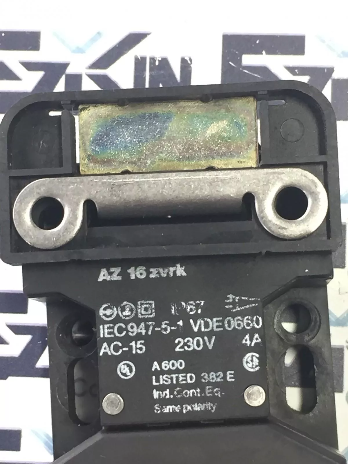 Schmersal AZ 16ZVRK Interlock Switch, 230V 4Amp 