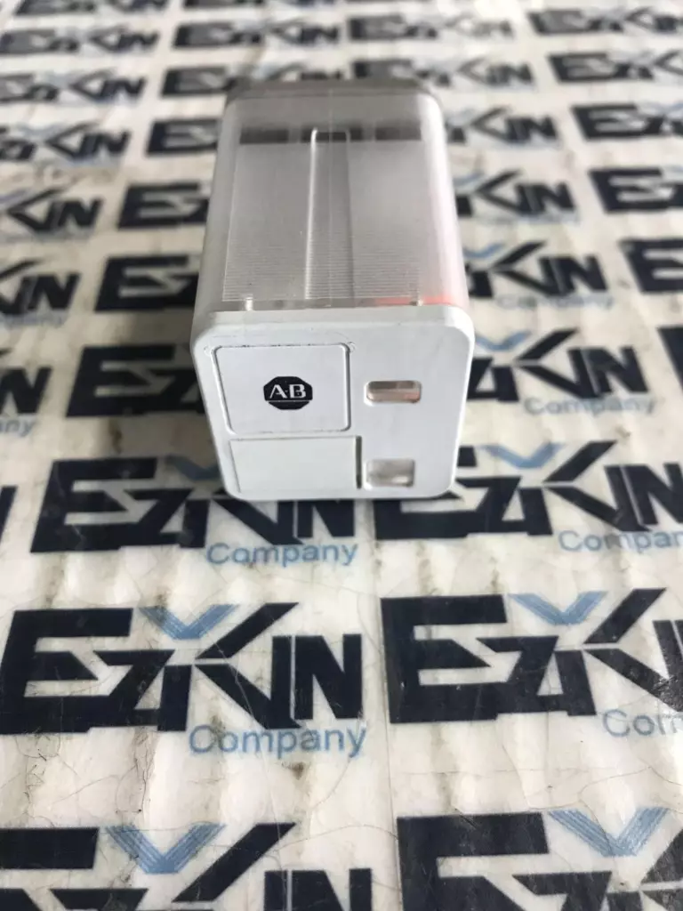 Allen-Bradley 700-HA32A1 SER.C Pilot Relay, 120VAC Coil 8-pin 10A 