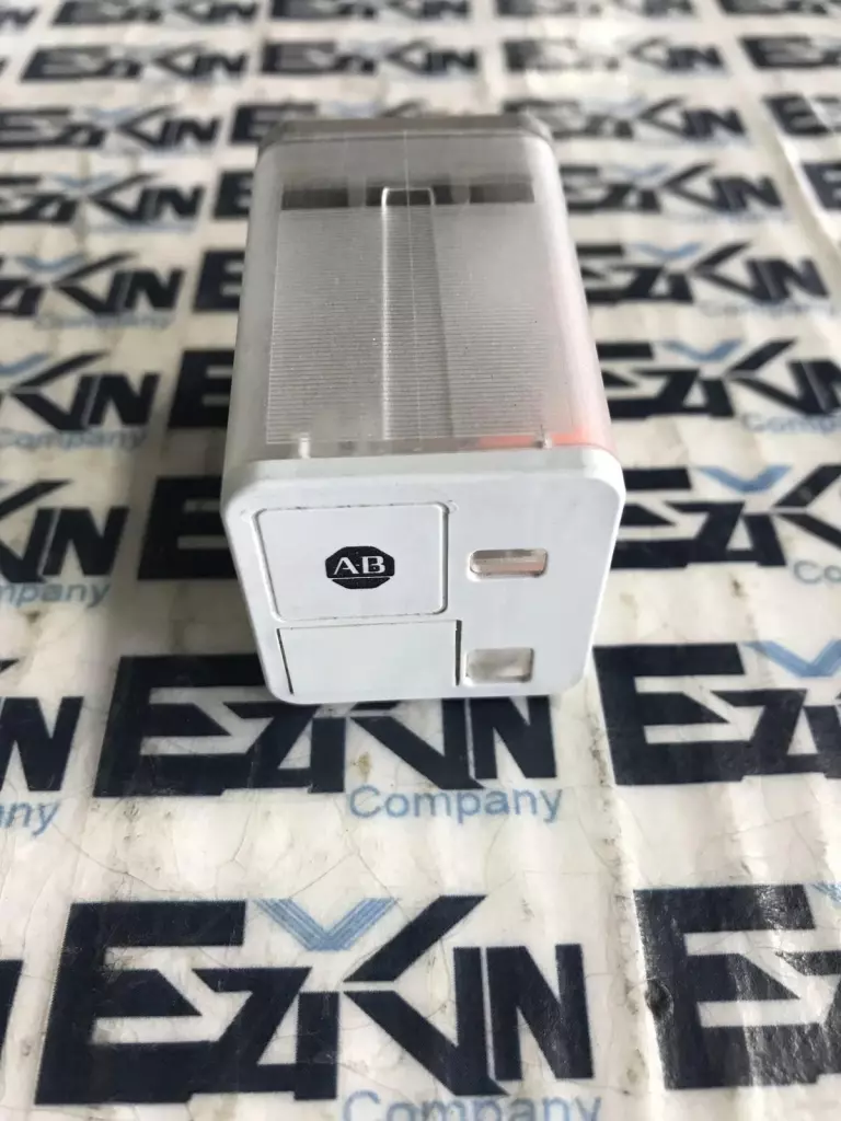 Allen-Bradley 700-HA32A1 SER.C Pilot Relay, 120VAC Coil 8-pin 10A 