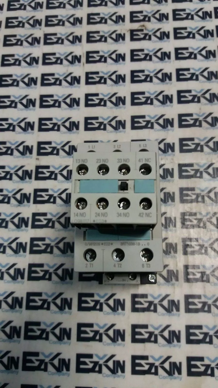 Siemens 3RT1036-1B..0 Contactor 24VDC Coil 50Amp 600V W/Aux Contact Block 