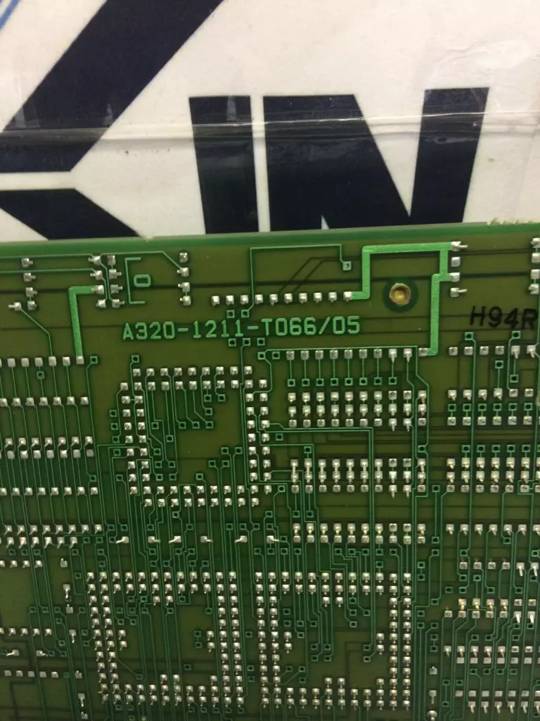 Fanuc A16B-1211-0062/09B Axis Control Circuit Board 