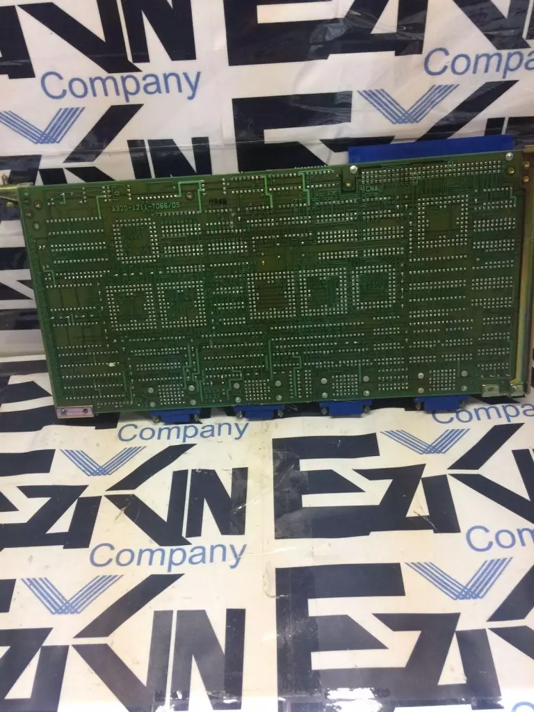 Fanuc A16B-1211-0062/09B Axis Control Circuit Board 