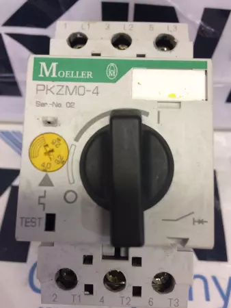 Moeller PKZM0-4 Manual Motor Starter, 575V 2.5-4.0amps Range 