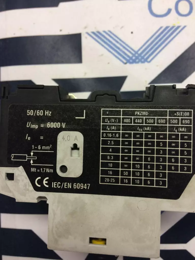 Moeller PKZM0-4 Manual Motor Starter, 575V 2.5-4.0amps Range 
