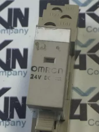 OMRON G2R-1-S(S) RELAY 24VDC ,P2RF-08-E BASE SOCKET  LOT OF 3