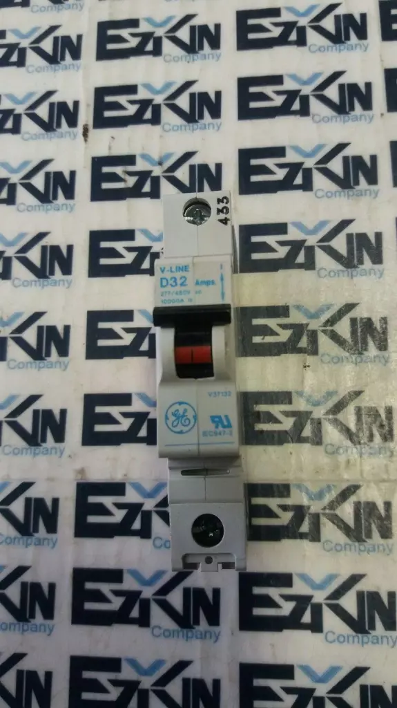 General Electric V37132 D32A 1-Pole Circuit Breaker 277-480V 32Amp 