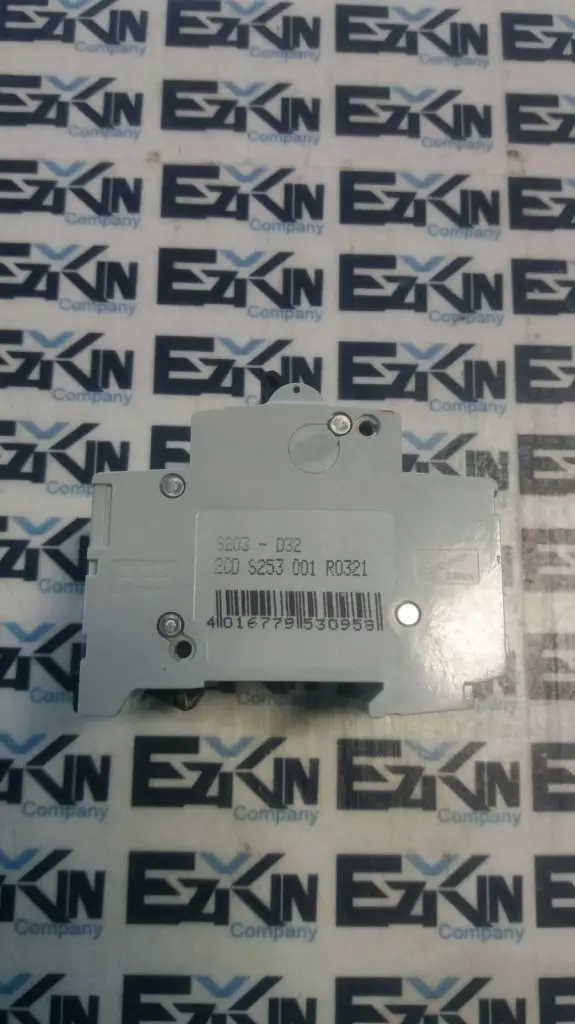 ABB S203-D32 3-Pole Circuit Breaker, 32Amp 277-480VAC 