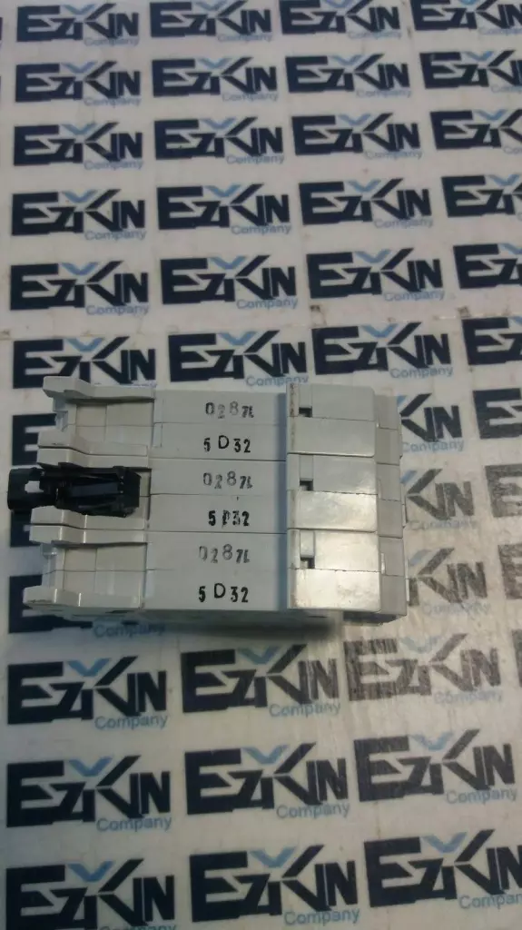 ABB S203-D32 3-Pole Circuit Breaker, 32Amp 277-480VAC 