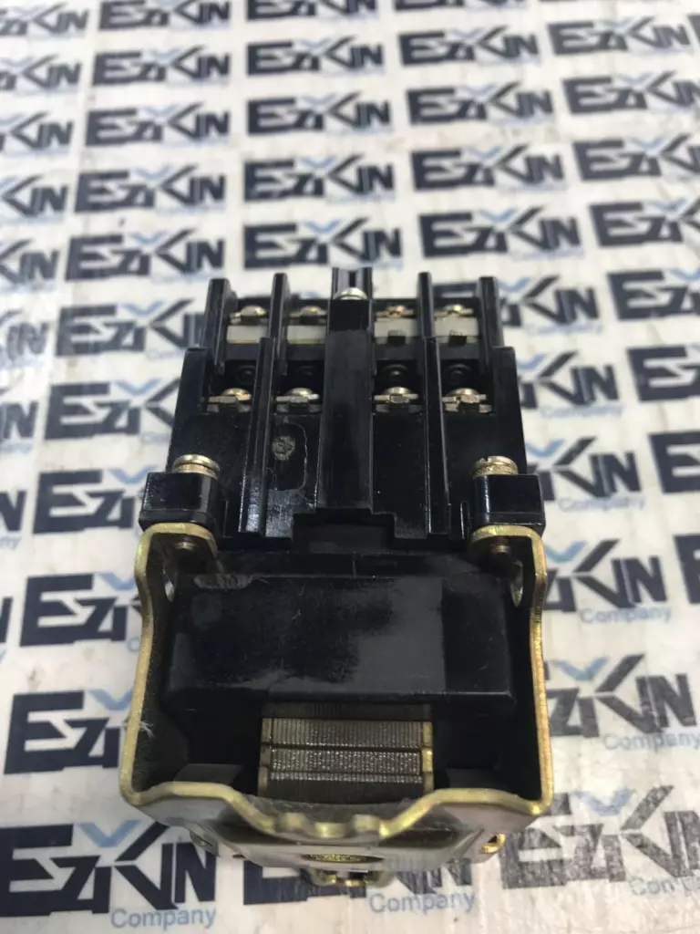Allen-Bradley 700-N800A1 SER.C Bulletin 700 AC Relay 120V Coil 