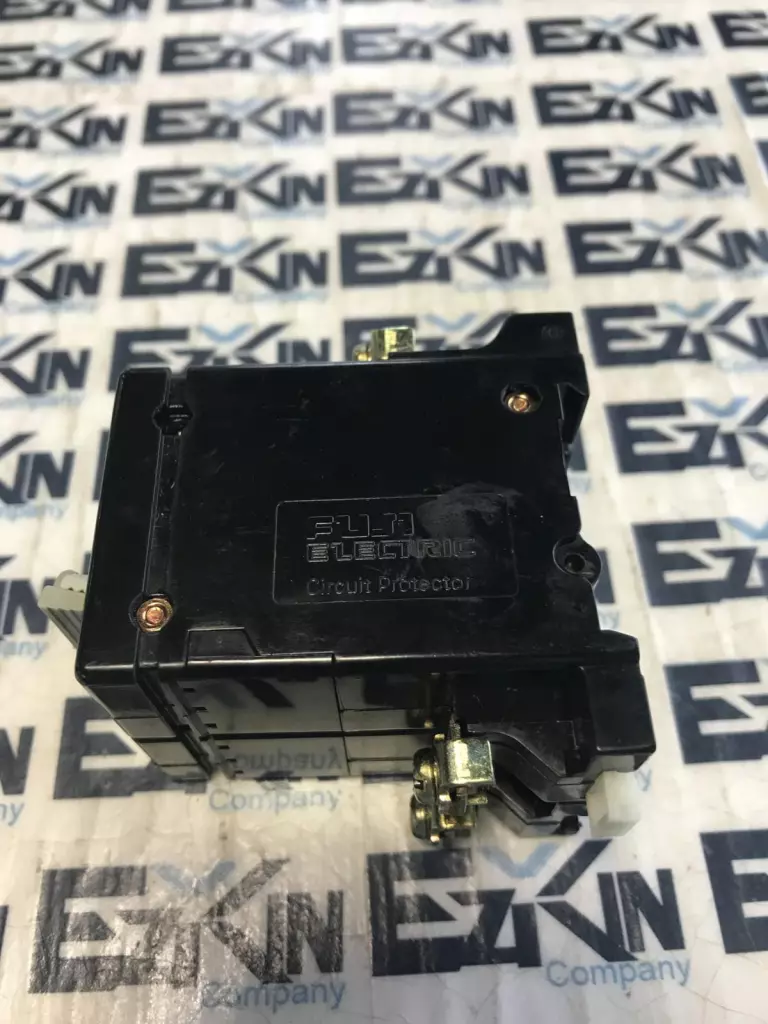 Fuji Electric CP32D 2-Pole Circuit Breaker 5Amp 250V 