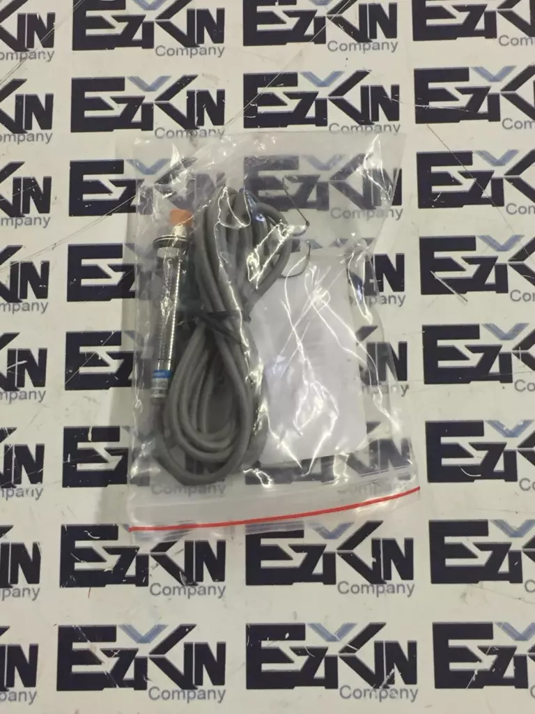 Omron LJ8A3-2-J/EZ Proximity Sensor 