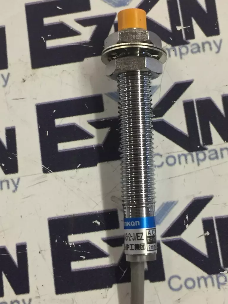Omron LJ8A3-2-J/EZ Proximity Sensor 