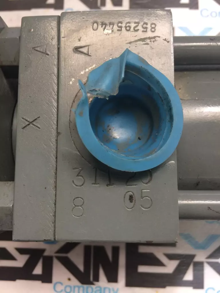 Parker 85295440 Hydraulic Cylinder 4