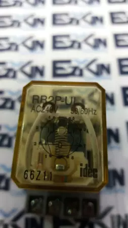 Idec RR2P-UL Relay 240VAC 30VDC 10Amp with Socket Base 