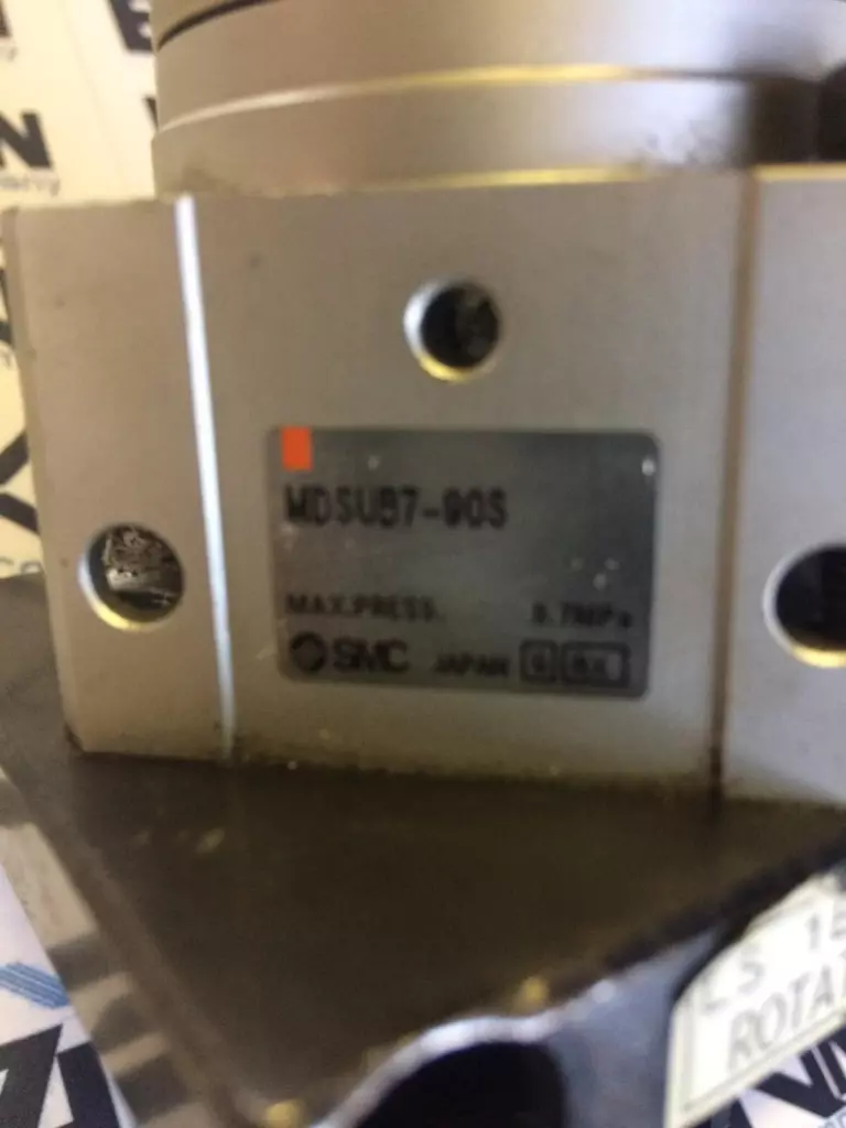 SMC MDSUB7-90S Rotary Actuator Cylinder, 90 Deg Rotation 