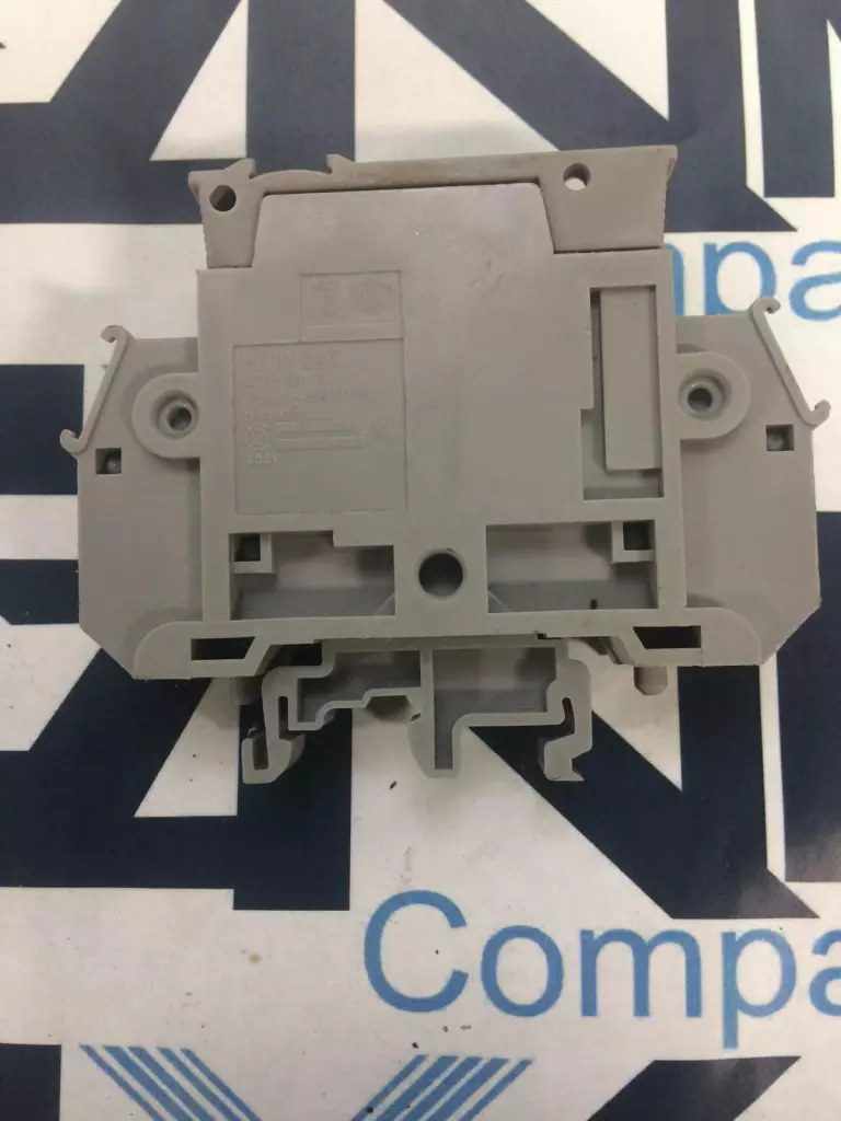 Entrelec MB10/22S Fuse Holder, 750-800V 30A 