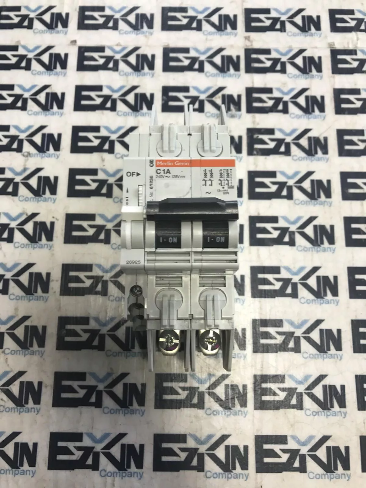 Merlin Gerin MULTI9 C60 C1A 2-Pole Circuit Breaker 240V 1A W/Auxiliary Contact 