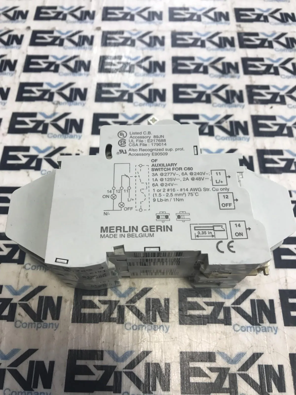 Merlin Gerin MULTI9 C60 C1A 2-Pole Circuit Breaker 240V 1A W/Auxiliary Contact 
