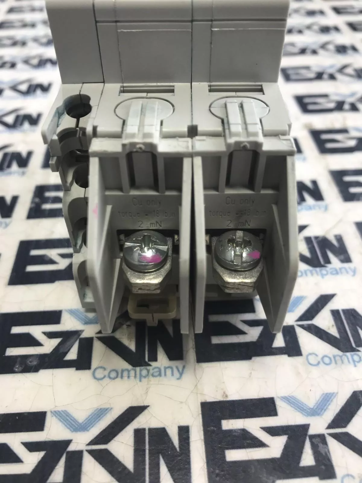 Merlin Gerin MULTI9 C60 C1A 2-Pole Circuit Breaker 240V 1A W/Auxiliary Contact 