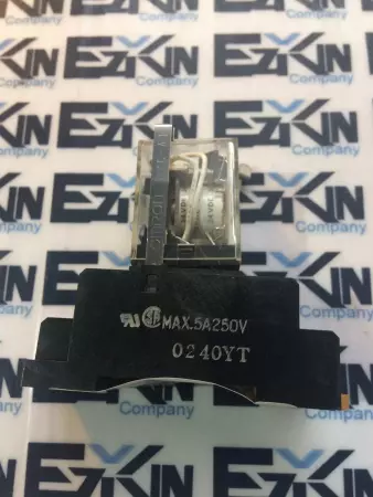 Omron MY4N Relay 5Amp 24VDC Coil W/0240YT Socket Base Lot of 9