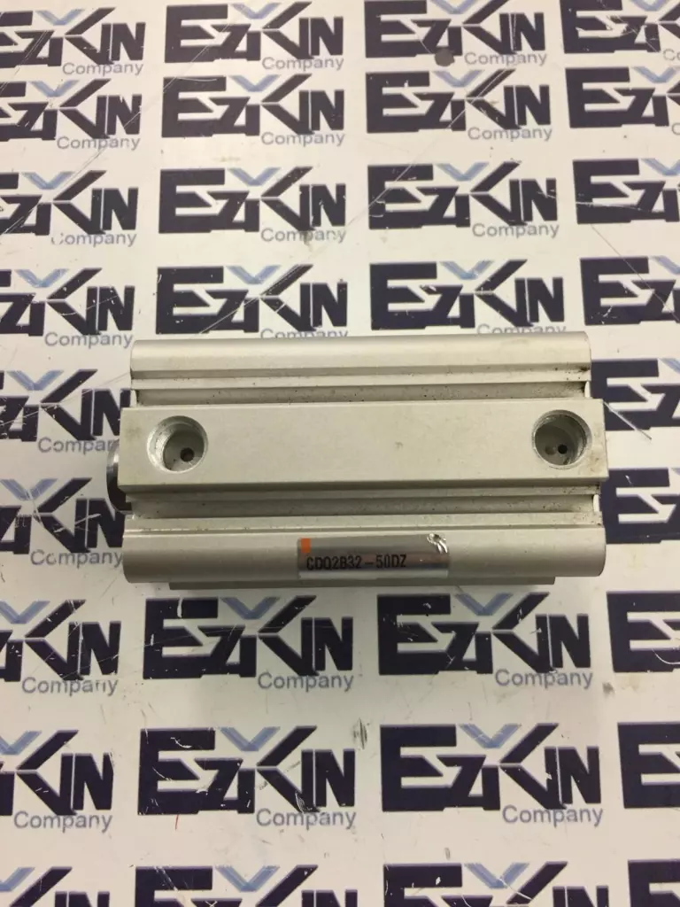 SMC CDQ2B32-50DZ-A73 Air Cylinder, 32mm Bore 50mm Stroke, 1.0MPa Max 