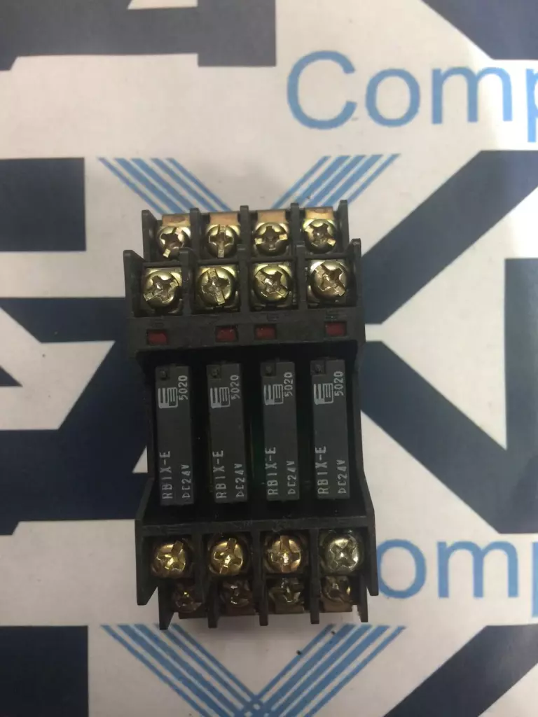 Fuji Electric RS4 DC24V 4-Relay Terminal Block 