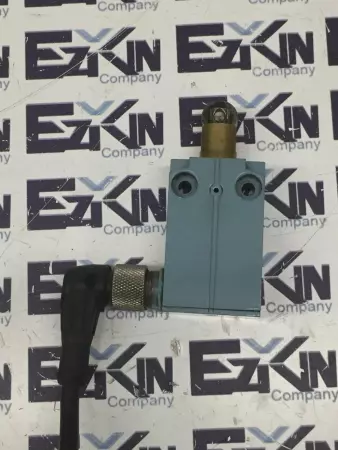 Telemecanique XCMA102T300 Limit Switch 