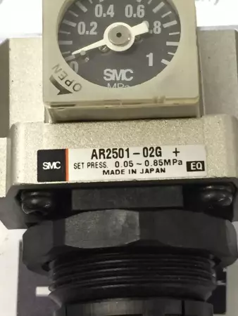 SMC AR2501-02G+  PRESSURE VALVE 