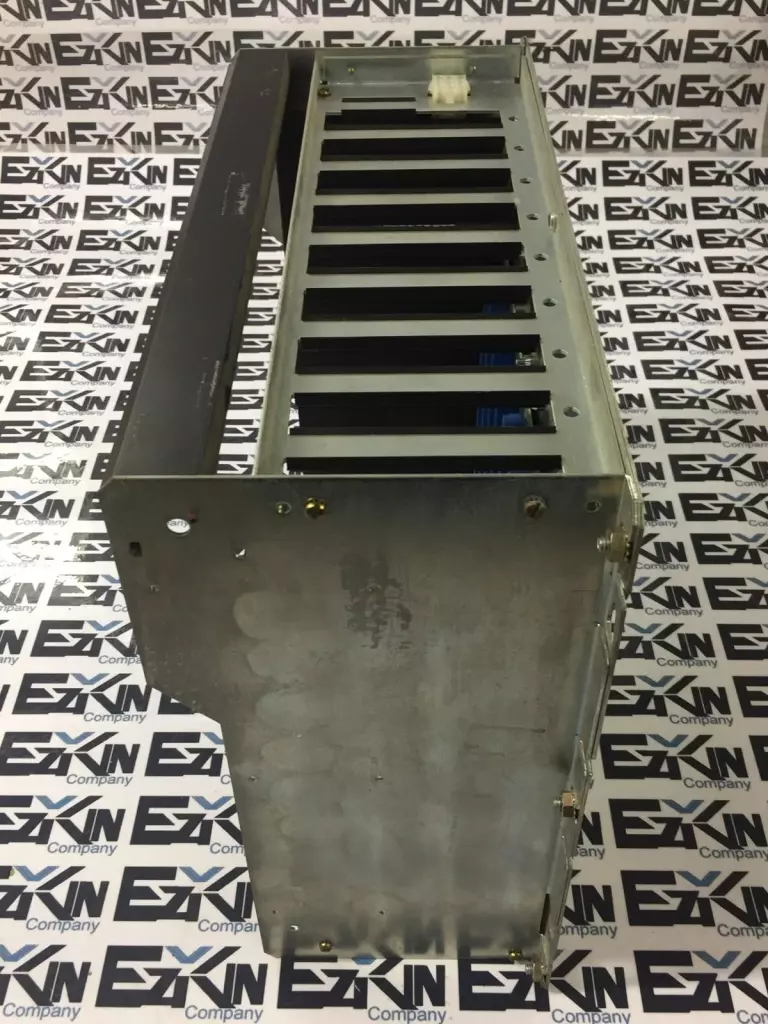 Square D 8030 RRK-200 D2 SY/MAX  Programmable Controller 9-Slot Register Rack 