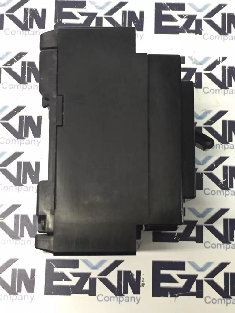 Fuji EA32-10 2-Pole Circuit Breaker, 460VAC 10A 