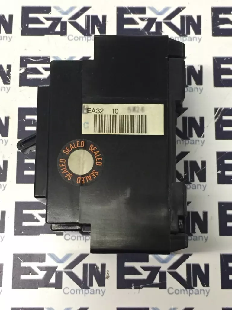 Fuji EA32-10 2-Pole Circuit Breaker, 460VAC 10A 