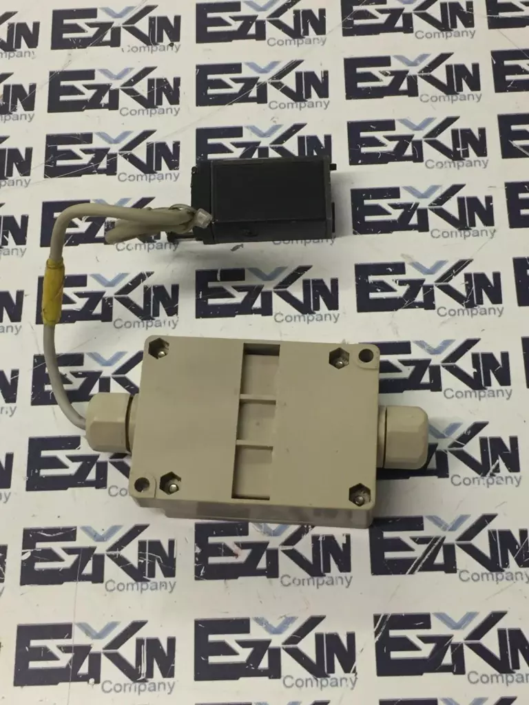 Togi BOXTC-6A Relay Box 15Amp 250V W/SMC IS1000 Pressure Switch 