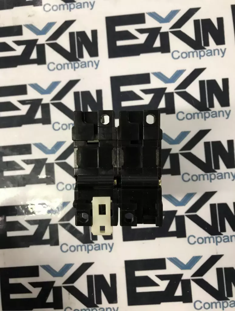 Fuji Electric CP32D 2-Pole Circuit Breaker 240V 3Amp 