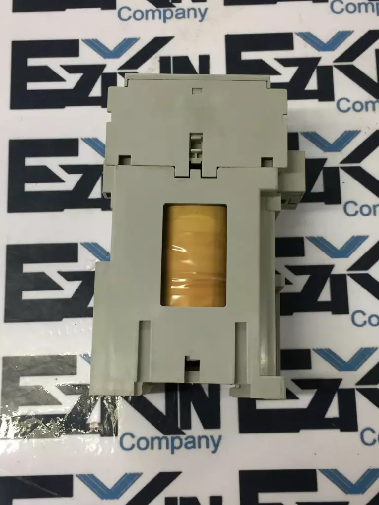 Allen-Bradley 100-C23Z*10 SER.C C23 Contactor 24VDC Coil 600VAC 30Amp 