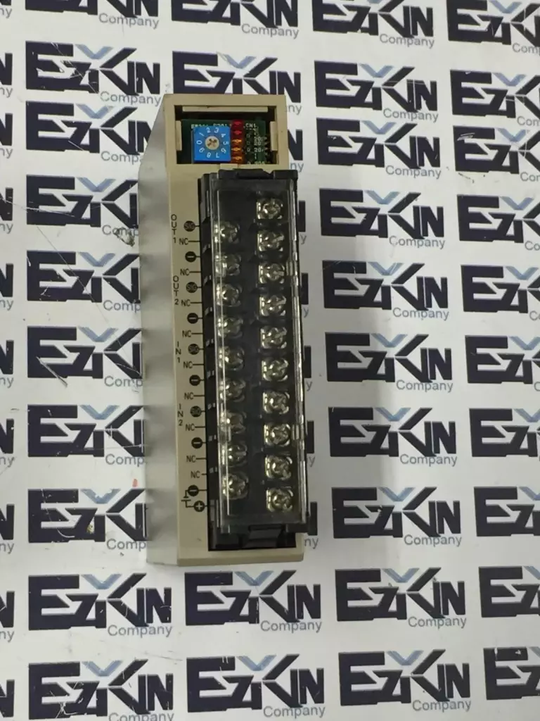 Omron C200H-B7A22 Remote Interface Module, Front Top Cover Missing 