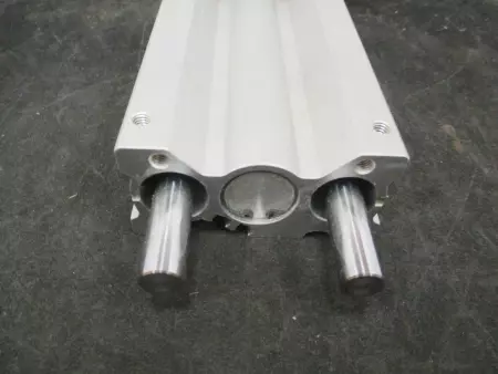 SMC EMGQL25-100 Pneumatic Cylinder Guide, 25mm Bore 100mm Stroke 