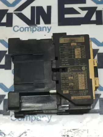 Allen-Bradley 100-AG9ND3 SER.B Contactor 120V Coil 