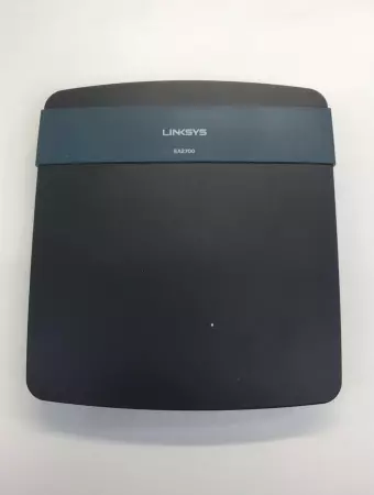 Linksys EA2700 300 Mbps 4-Port Gigabit Wireless N Router 