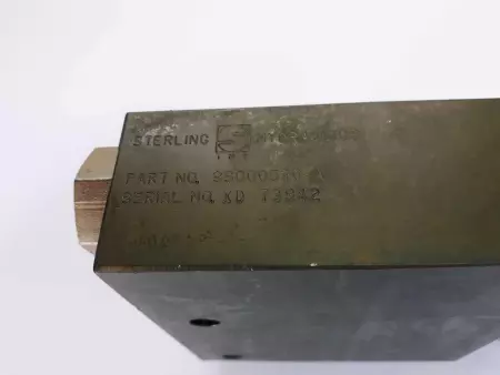 Parker-Sterling Hydraulics Part NO.9S000590-A Serial No. XD 73942