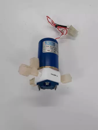 Fluorocarbon SK-0-51277-1-2D Type NO-C-NC 24v DC 40 PSI Solenoid Valve