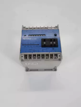 Keyence DD-860 Amplifier Unit 